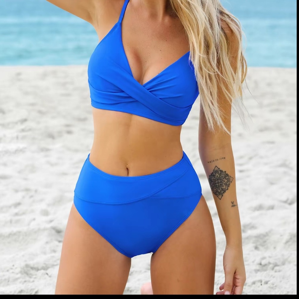Cupshe Vibrant Blue Bikini Set